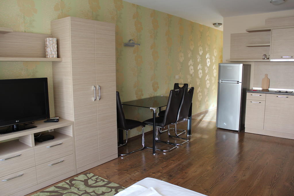 Apartments Atia チェルノモレツ 部屋 写真